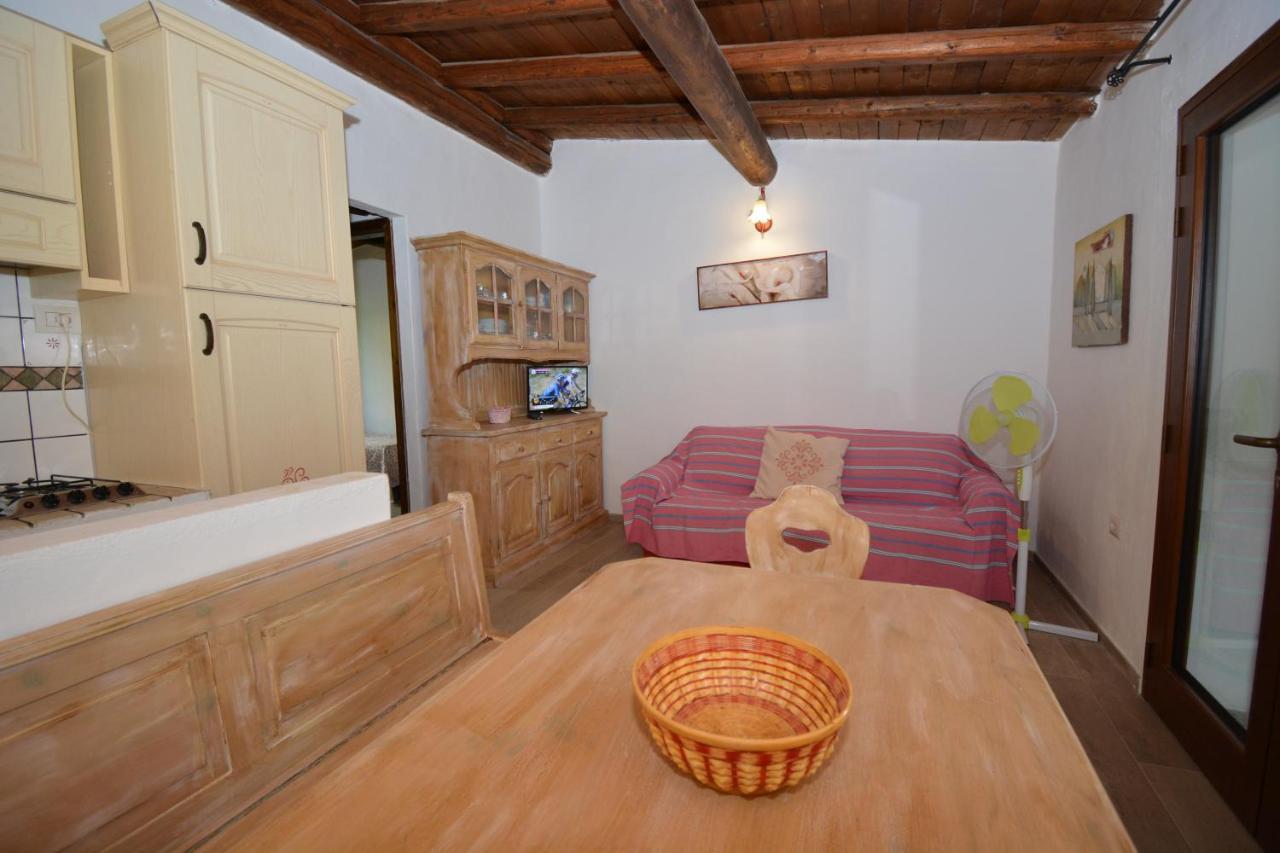 Appartamento Maestrale San Teodoro  Exterior photo